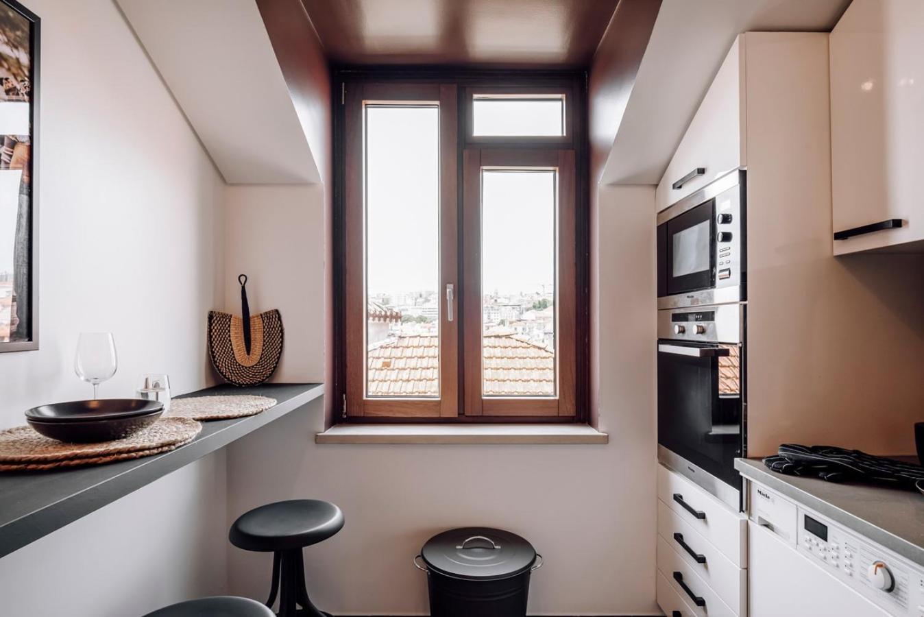 Amba - 2 Bedrooms In Bica Apartment Lisbon